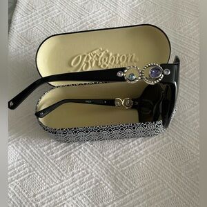 Beautiful NWOT Brighton Halo Sunglasses